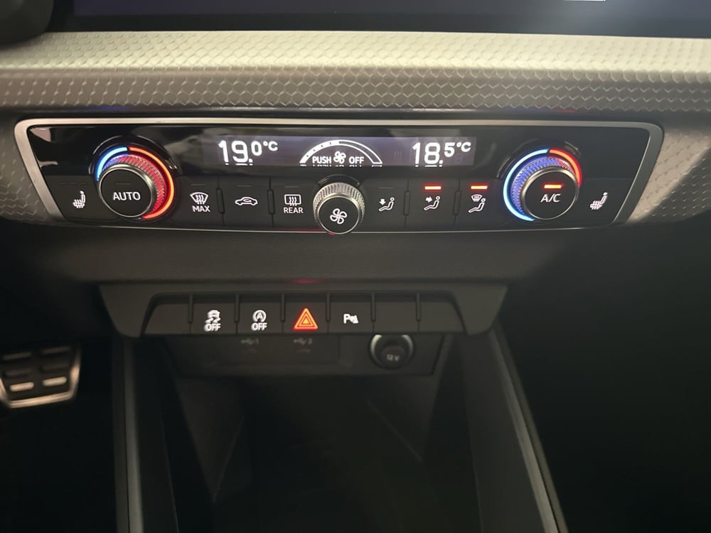 Audi A1 allstreet usata a Caserta (17)
