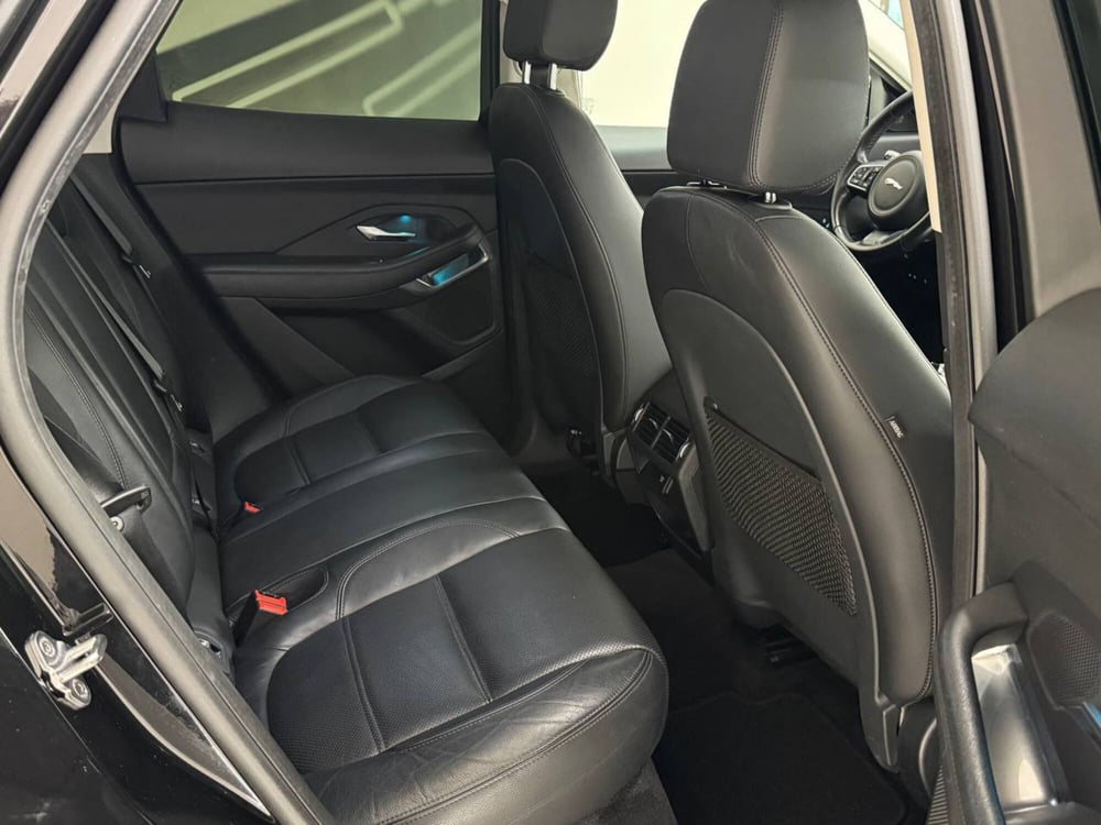 Jaguar E-Pace usata a Savona (5)