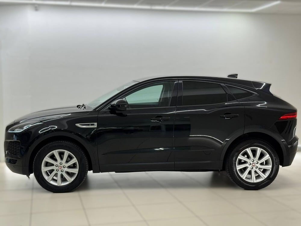 Jaguar E-Pace usata a Savona (6)