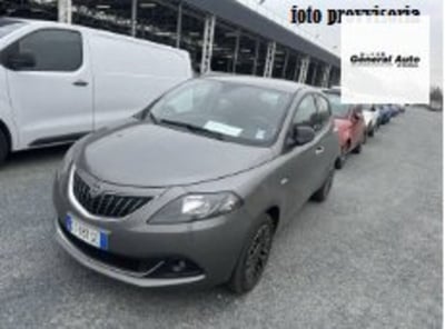 Lancia Ypsilon 1.0 FireFly 5 porte S&amp;S Hybrid Gold Plus del 2024 usata a Massarosa