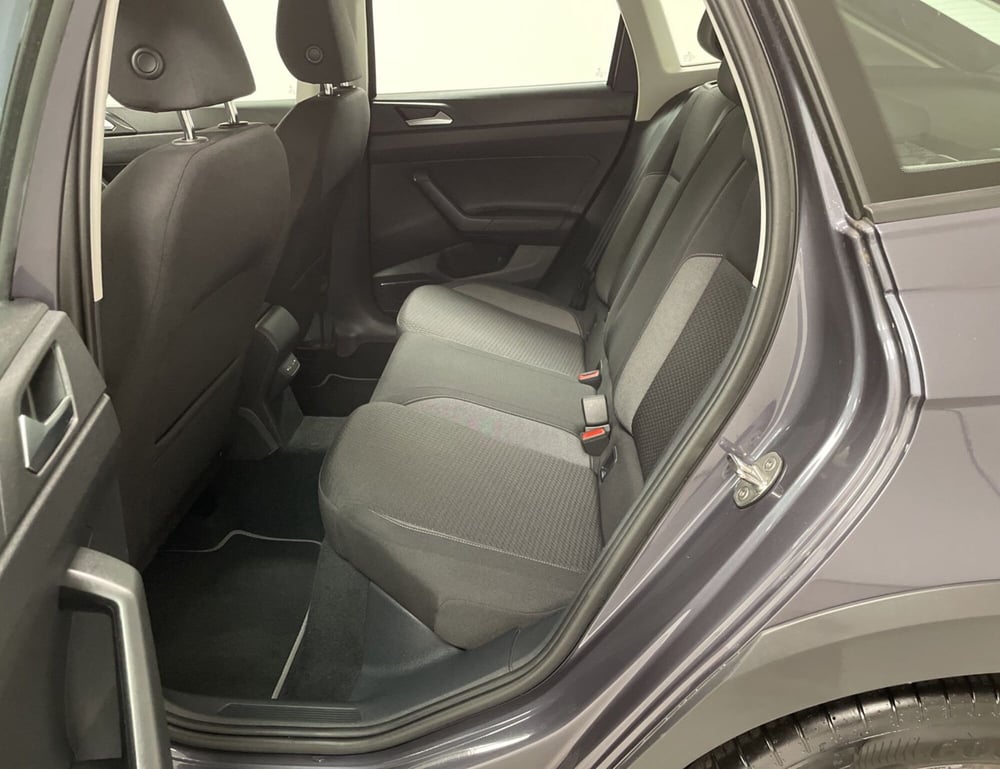 Volkswagen Taigo usata a Varese (11)