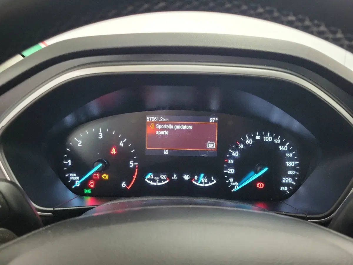 Ford Focus Station Wagon usata a Arezzo (15)