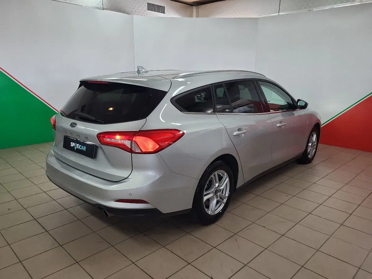 Ford Focus Station Wagon usata a Arezzo (4)