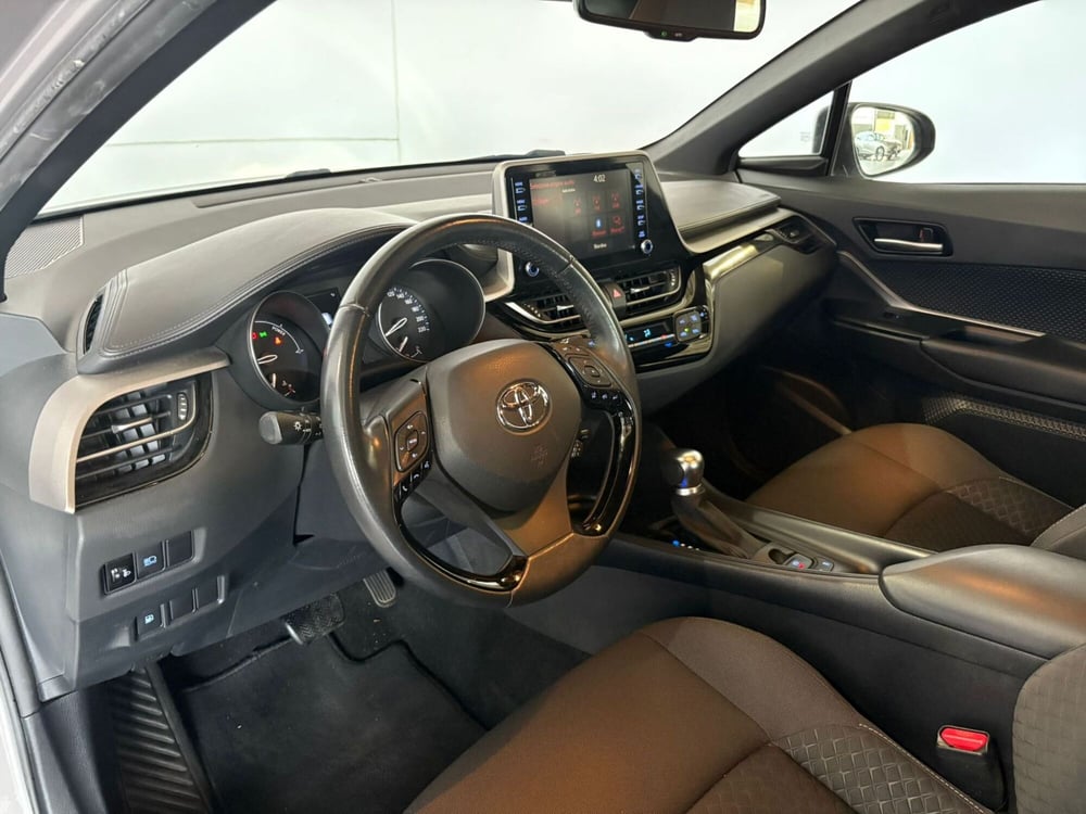 Toyota Toyota C-HR usata a Monza e Brianza (13)