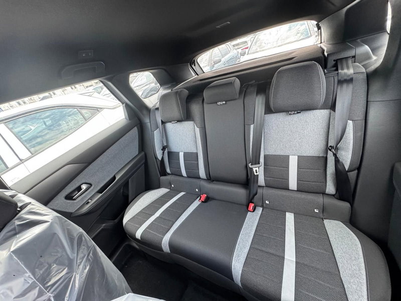 Opel Grandland nuova a Frosinone (11)