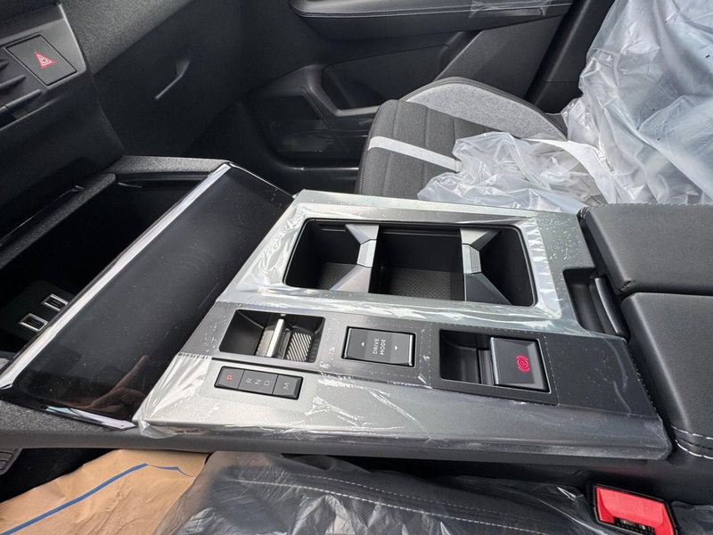 Opel Grandland nuova a Frosinone (12)