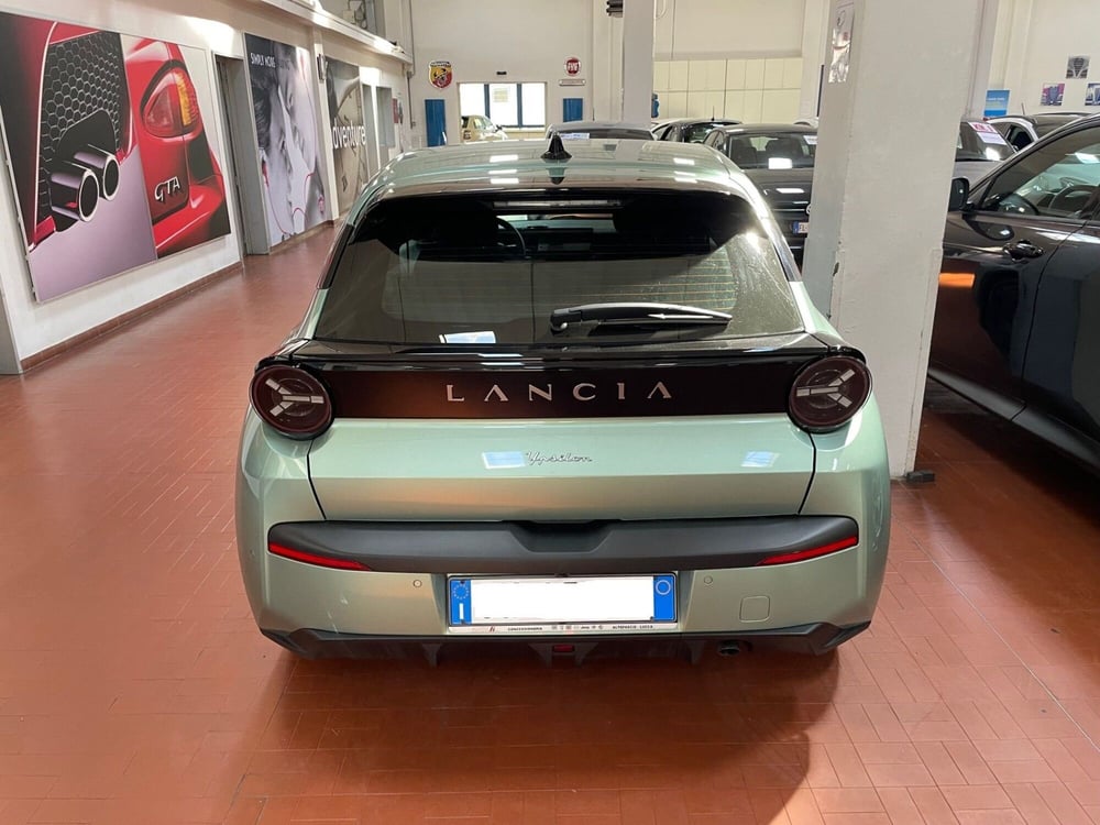 Lancia Ypsilon nuova a Lucca (6)