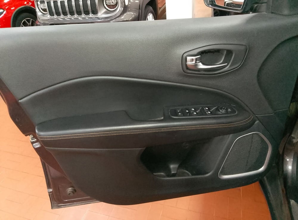 Jeep Compass usata a Lucca (9)