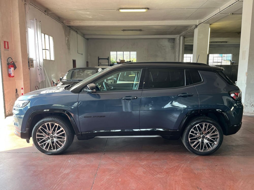 Jeep Compass nuova a Lucca (8)