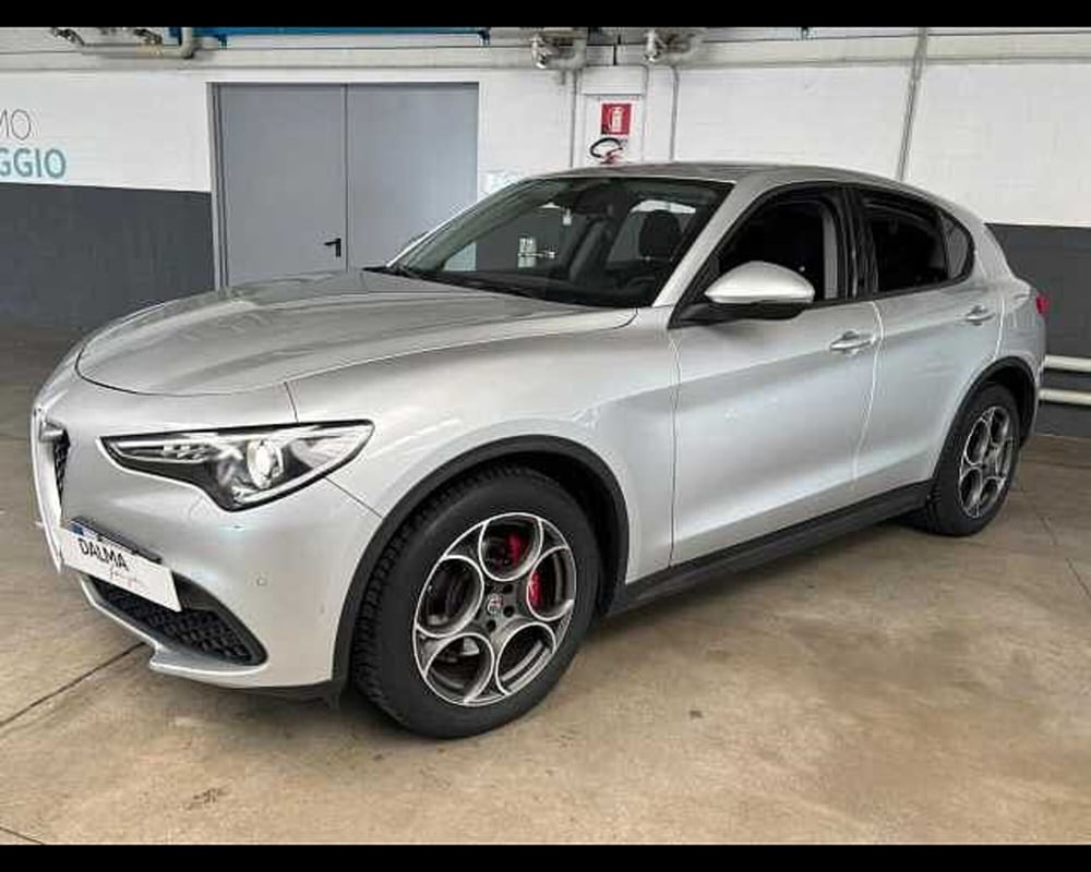 Alfa Romeo Stelvio usata a Milano (16)
