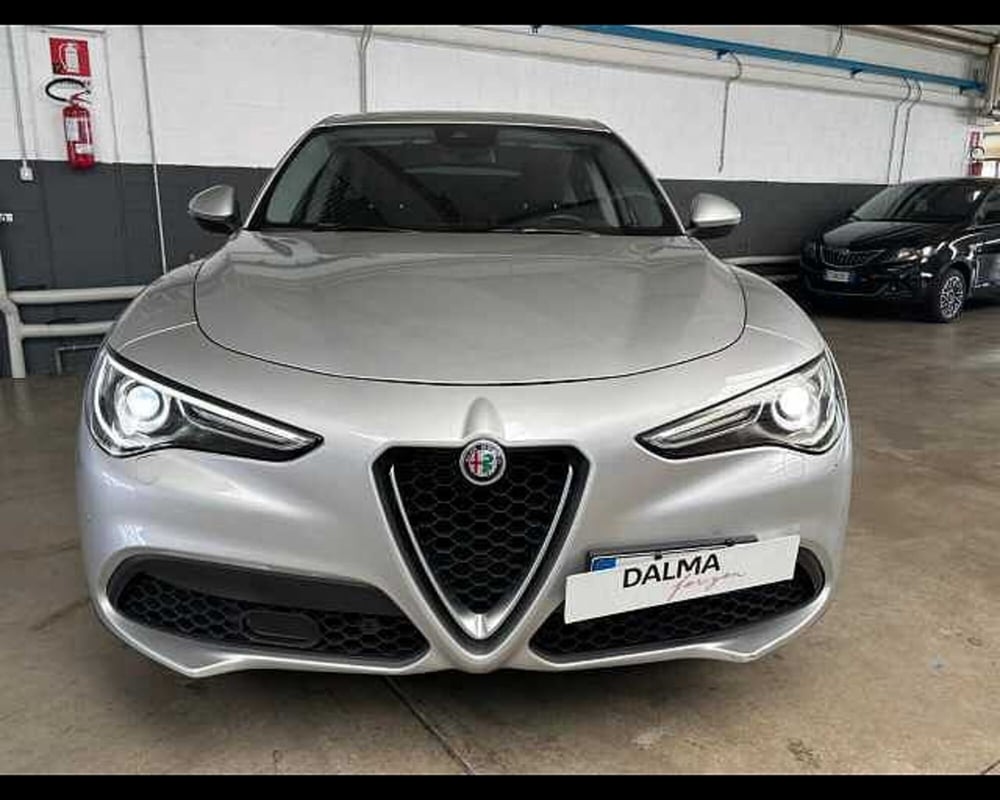 Alfa Romeo Stelvio usata a Milano (2)