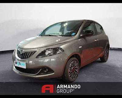 Lancia Ypsilon 1.0 FireFly 5 porte S&amp;S Hybrid Silver Plus del 2024 usata a Cuneo