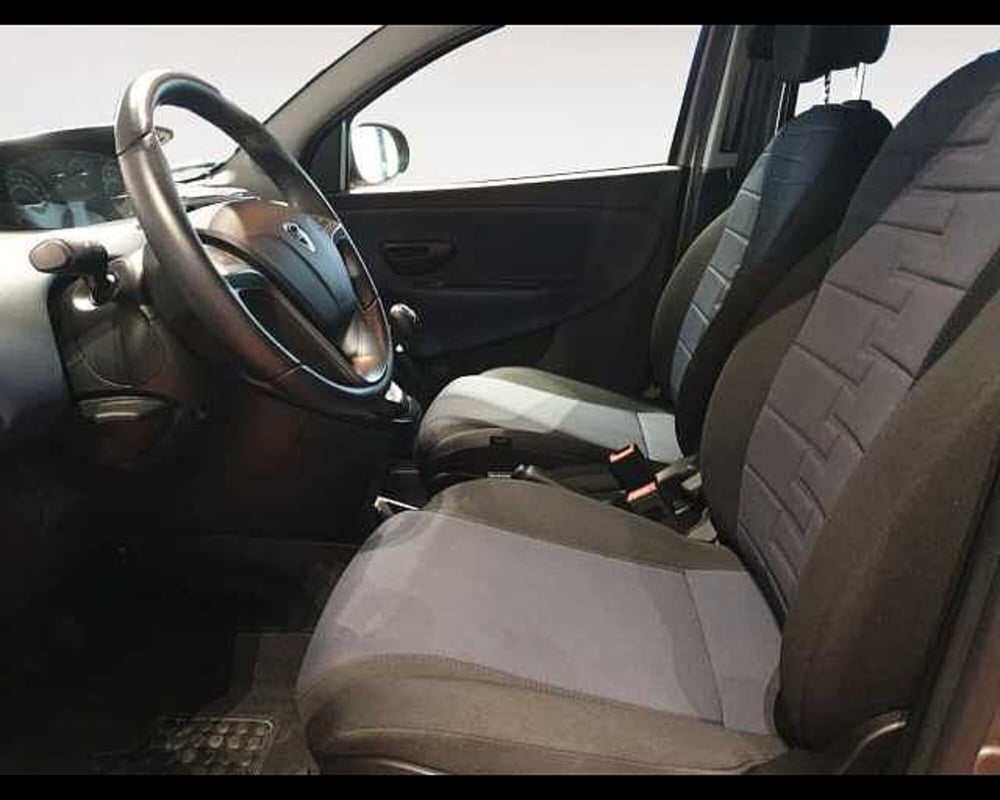Lancia Ypsilon usata a Cuneo (11)