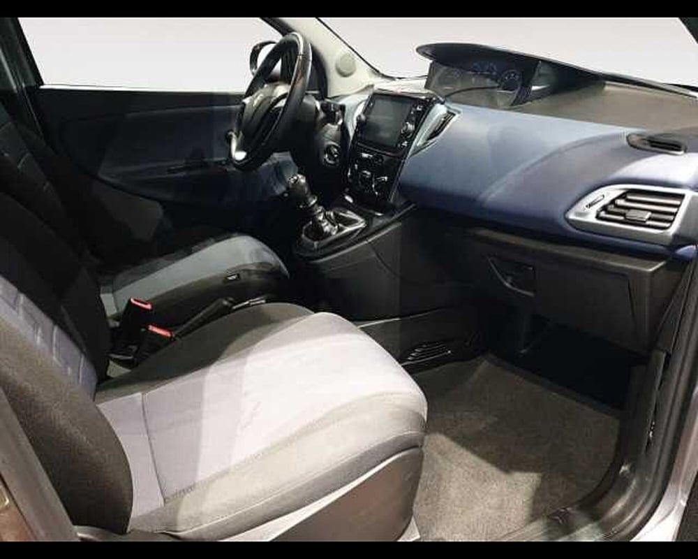 Lancia Ypsilon usata a Cuneo (13)