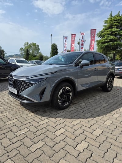 Nissan Qashqai 1.3 mhev N-Connecta 2wd 140cv nuova a Montecosaro