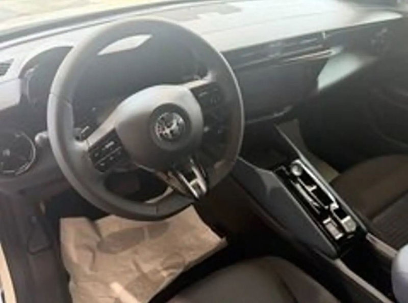 Alfa Romeo Junior nuova a Latina (9)