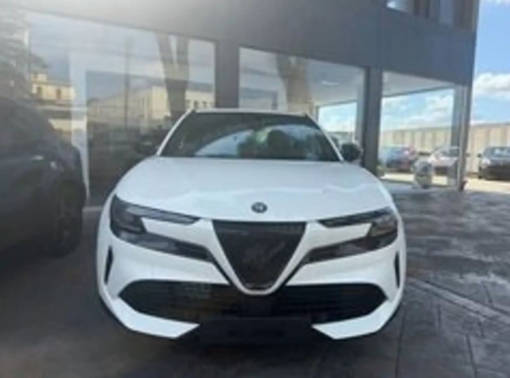 Alfa Romeo Junior nuova a Latina (2)