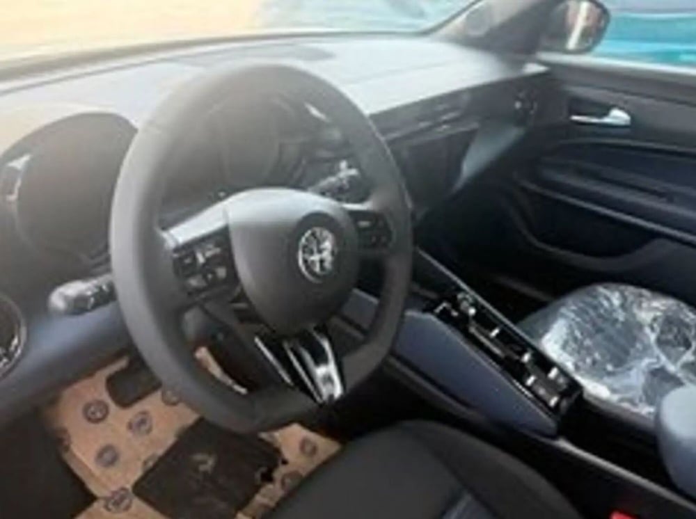 Alfa Romeo Junior nuova a Latina (5)