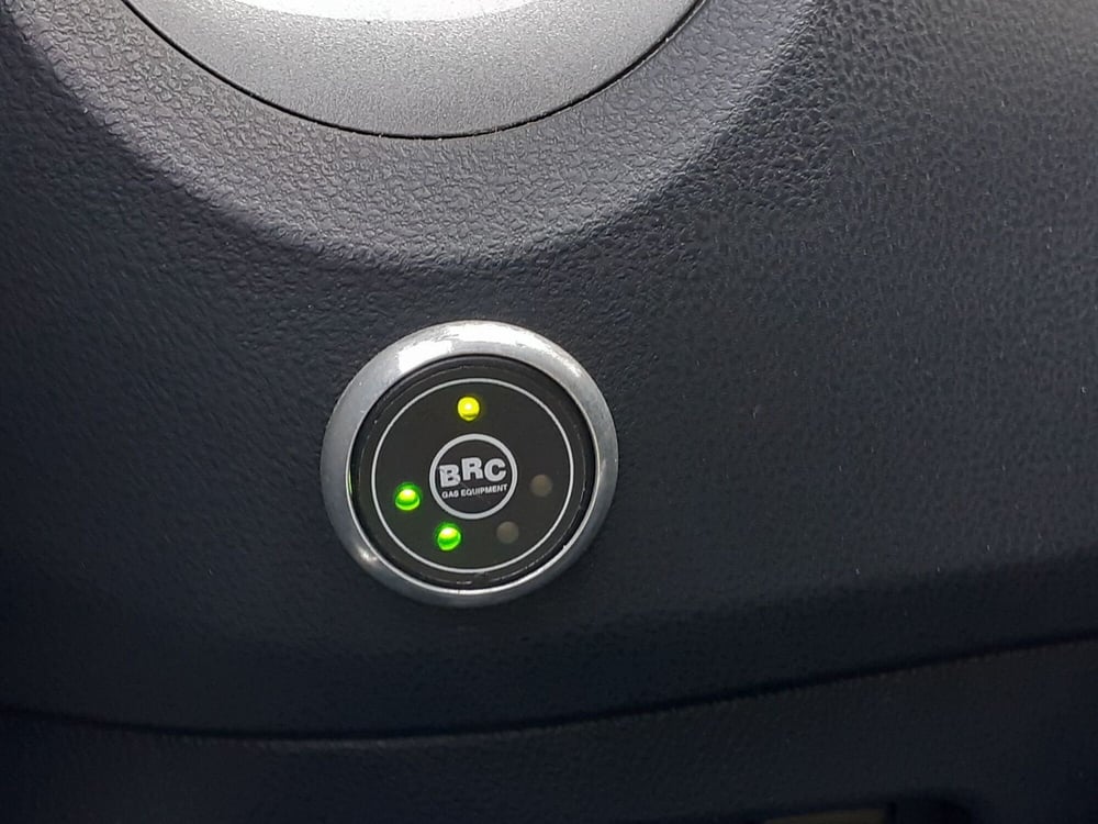 Nissan Juke usata a Modena (11)