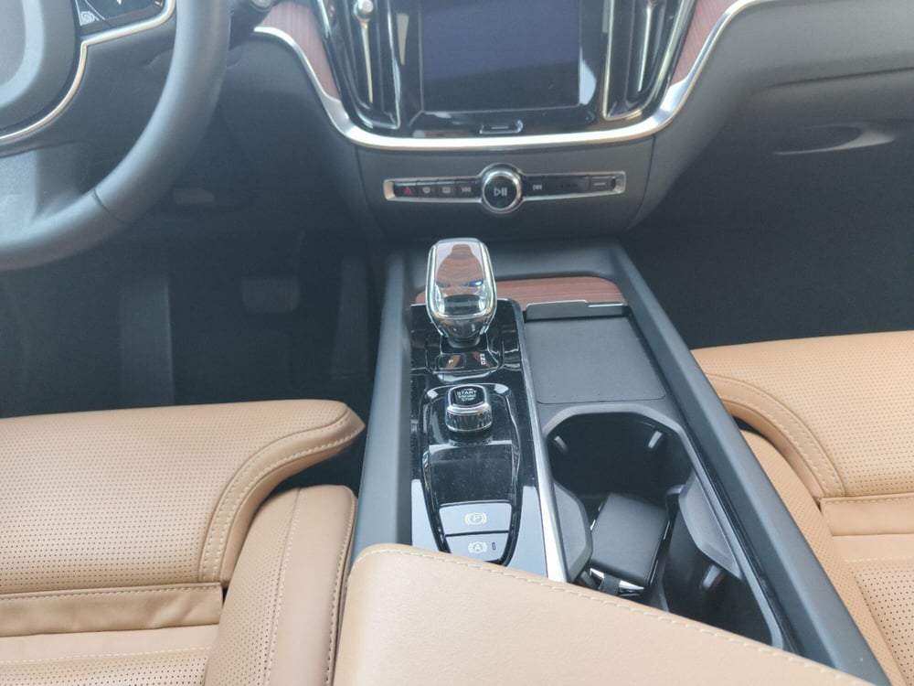 Volvo V60 Cross Country usata a Reggio Calabria (10)