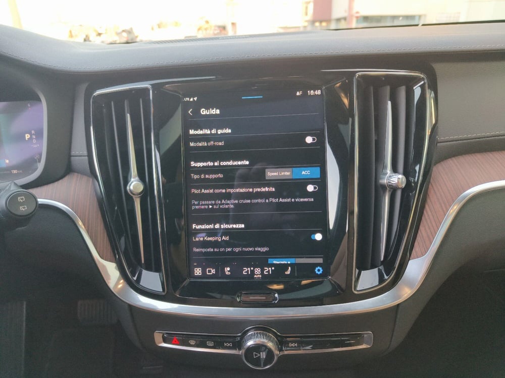 Volvo V60 Cross Country usata a Reggio Calabria (11)