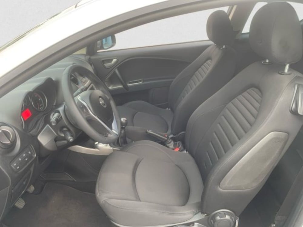 Alfa Romeo MiTo usata a Livorno (10)