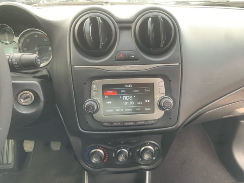 Alfa Romeo MiTo usata a Livorno (13)