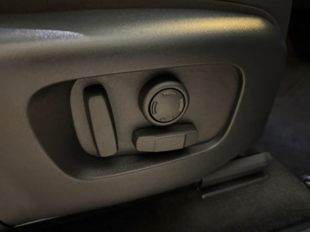 Land Rover Discovery Sport usata a Livorno (20)