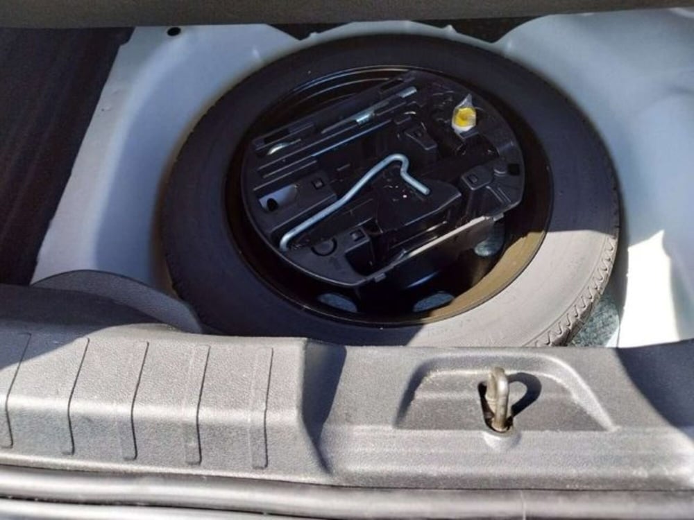 Jeep Avenger usata a Firenze (11)