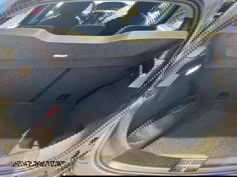 Lancia Ypsilon usata a Bari (15)