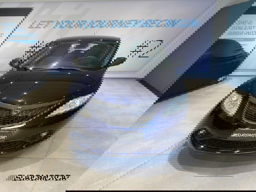 Lancia Ypsilon usata a Bari (2)