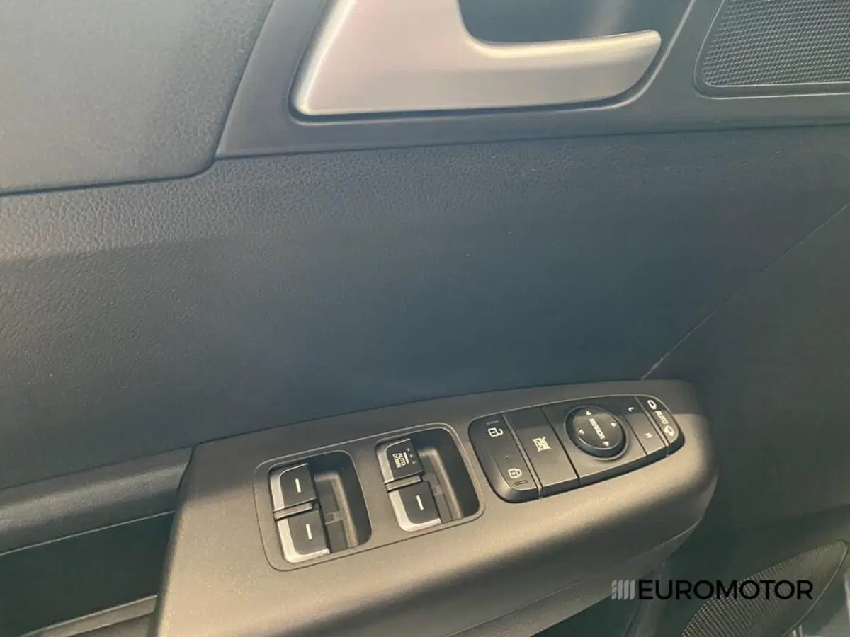 Kia Sportage usata a Bari (12)
