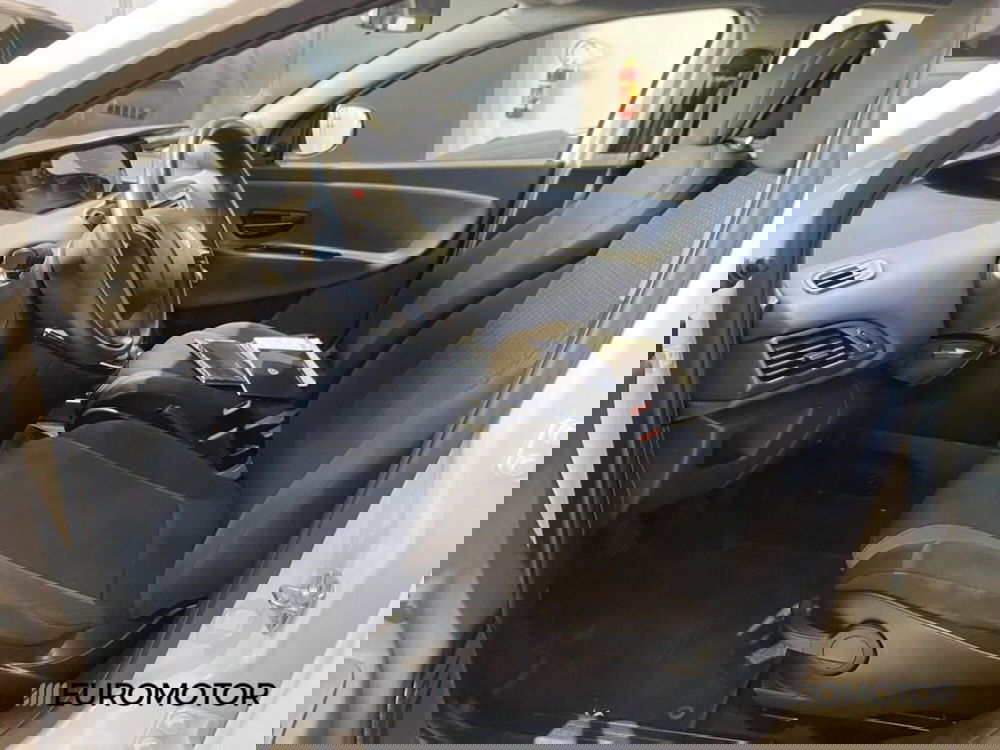 Lancia Ypsilon usata a Bari (11)