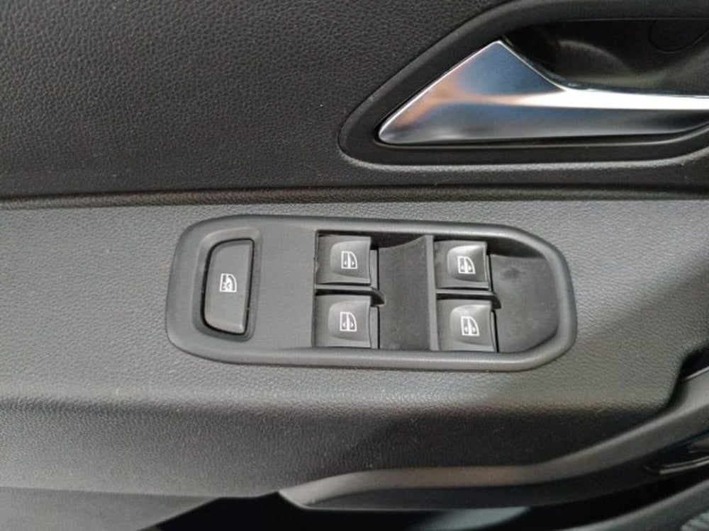 Dacia Duster usata a Catania (18)
