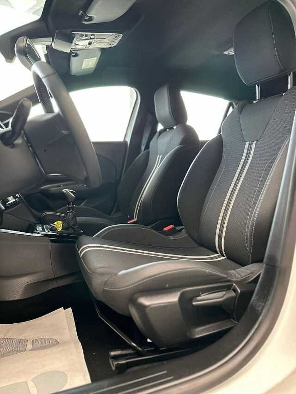 Opel Corsa usata a Venezia (13)