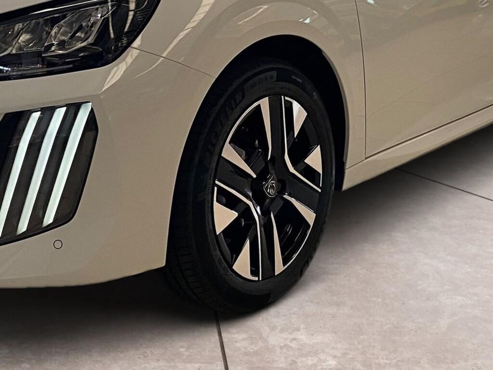 Peugeot 208 nuova a Torino (15)
