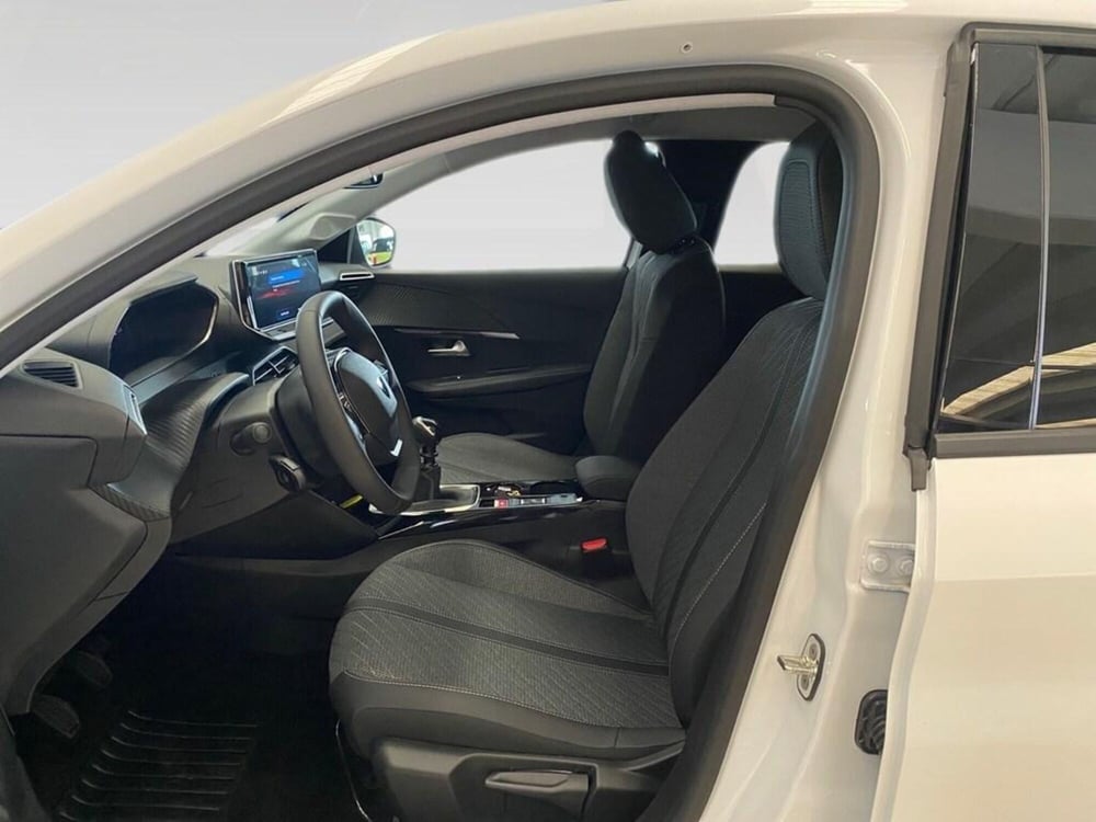 Peugeot 208 nuova a Torino (7)