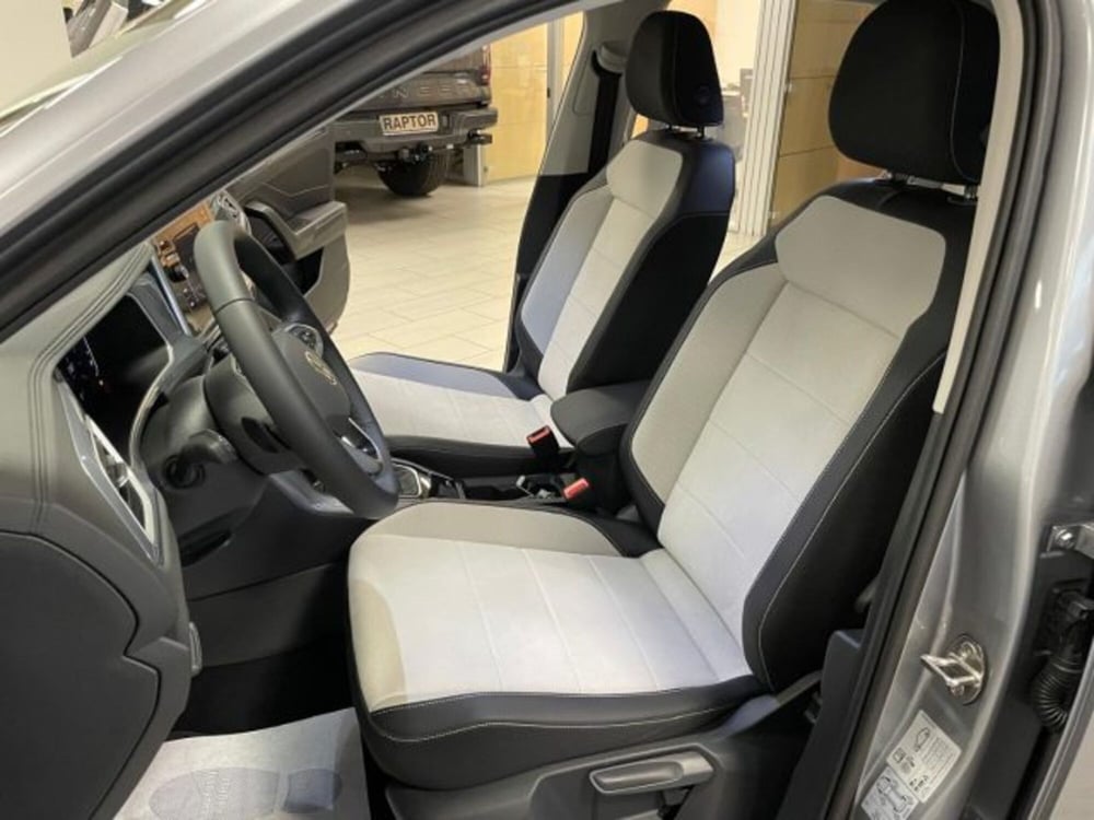 Volkswagen T-Roc nuova a Cuneo (14)