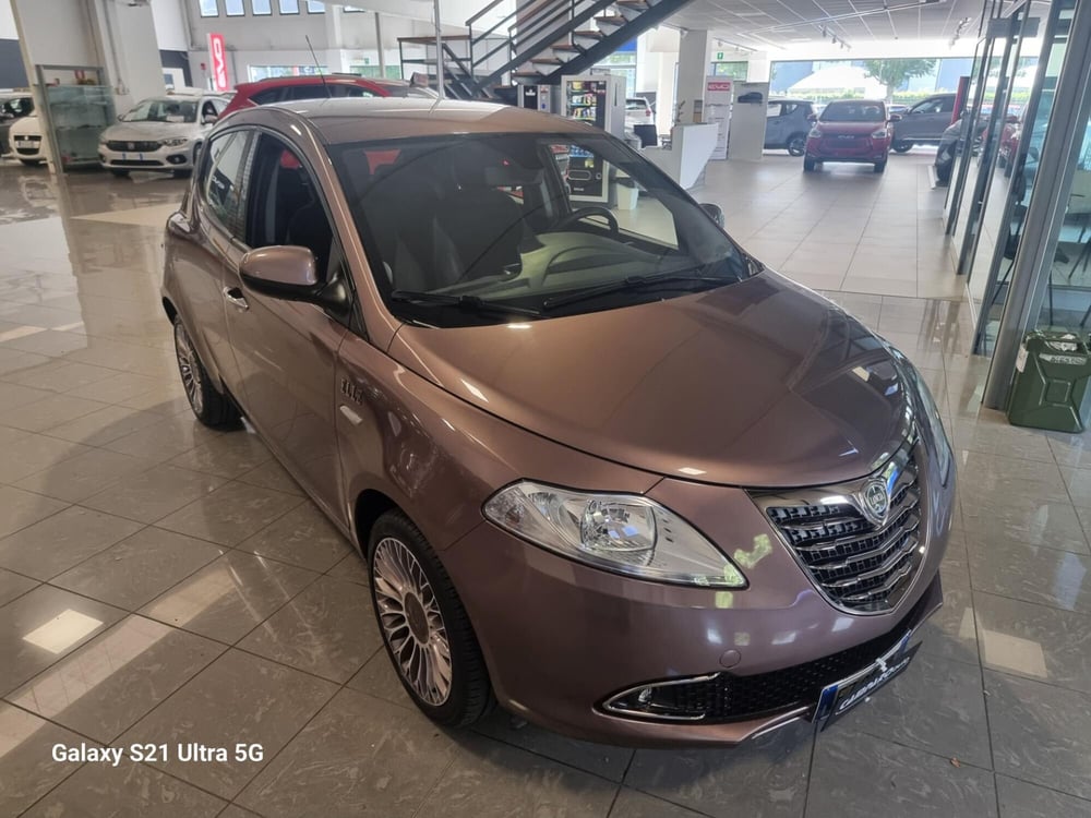 Lancia Ypsilon usata a Alessandria (3)