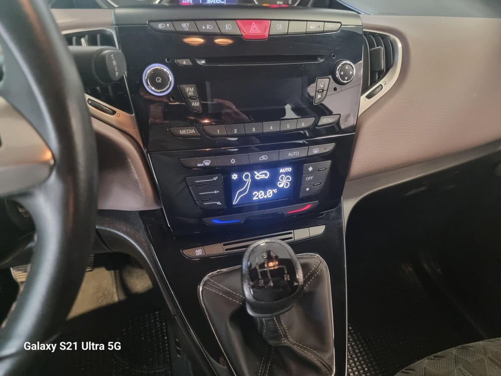 Lancia Ypsilon usata a Alessandria (6)