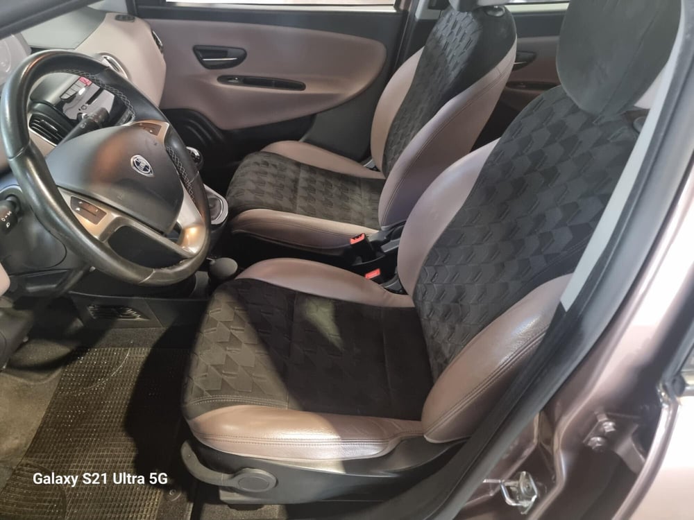 Lancia Ypsilon usata a Alessandria (9)