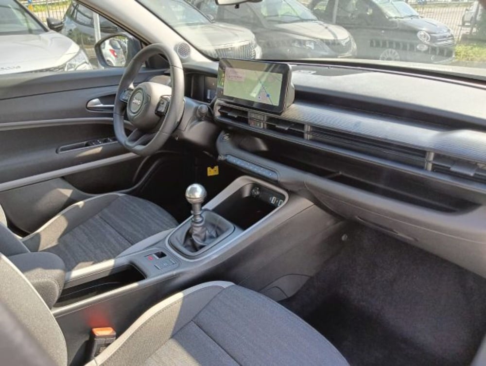 Jeep Avenger nuova a Brescia (15)