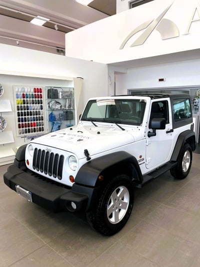 Jeep Wrangler 2.8 CRD DPF Cabrio del 2013 usata a Olbia