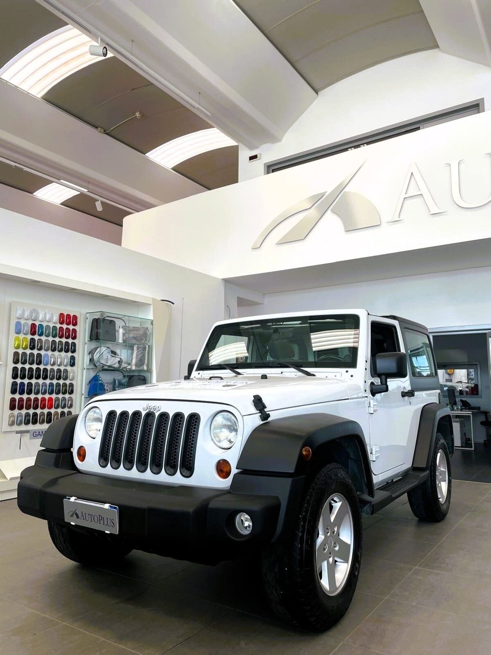 Jeep Wrangler usata a Sassari (13)