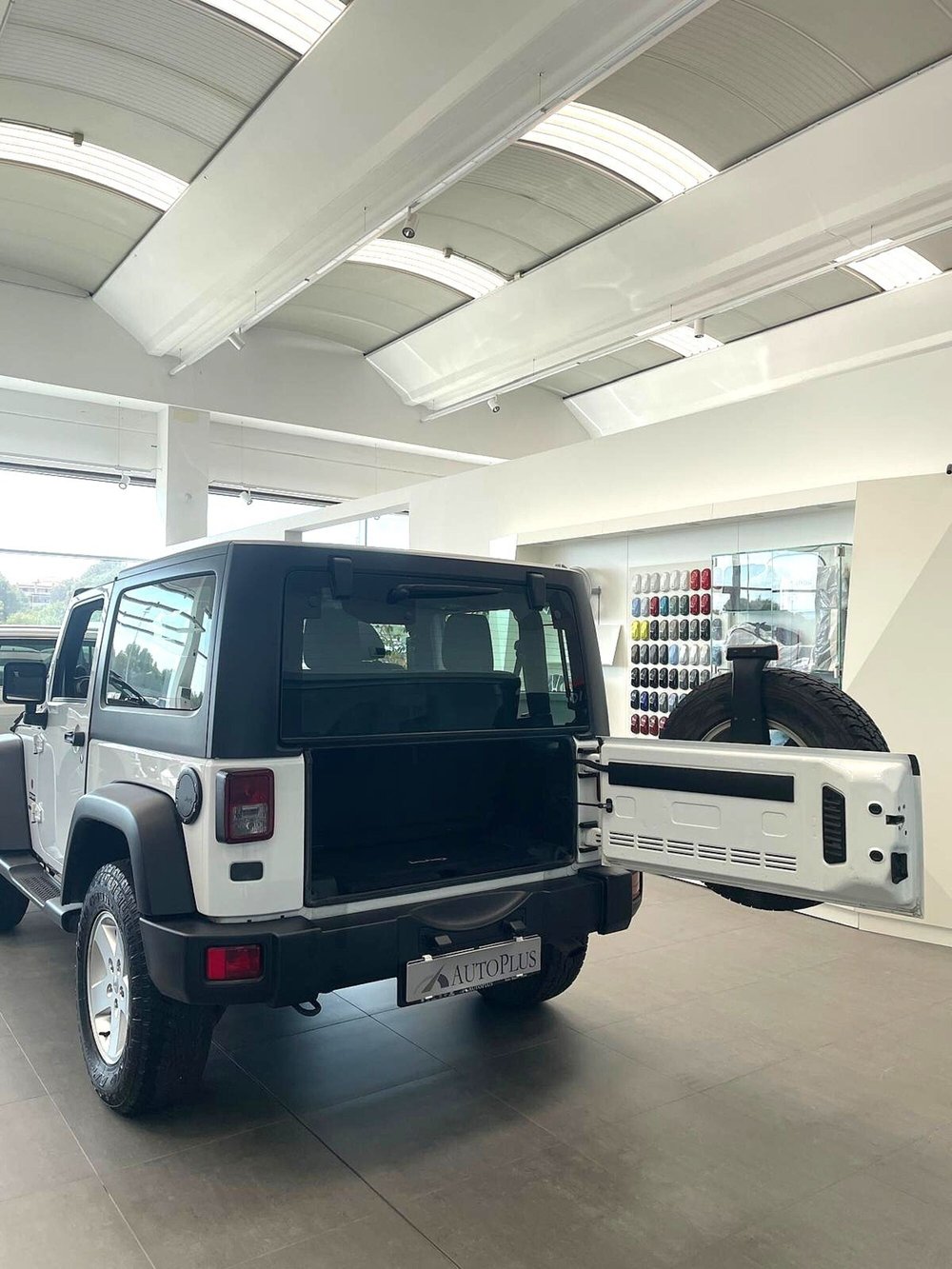 Jeep Wrangler usata a Sassari (15)