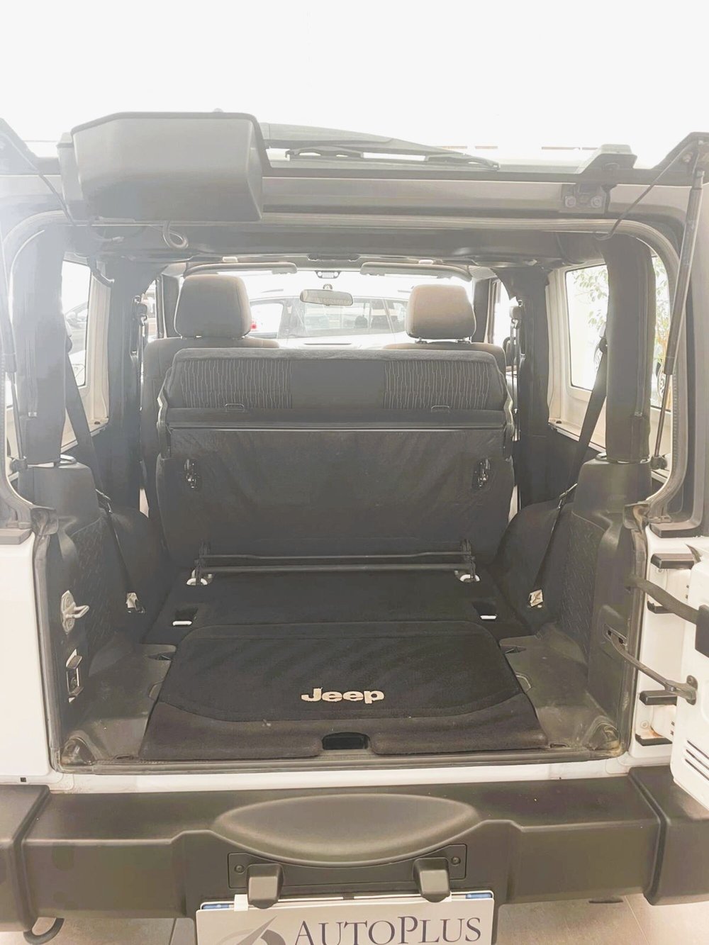 Jeep Wrangler usata a Sassari (9)