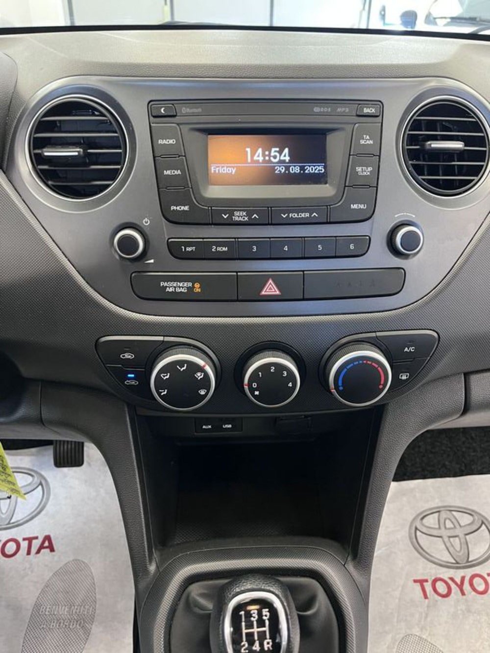 Hyundai i10 usata a Prato (11)