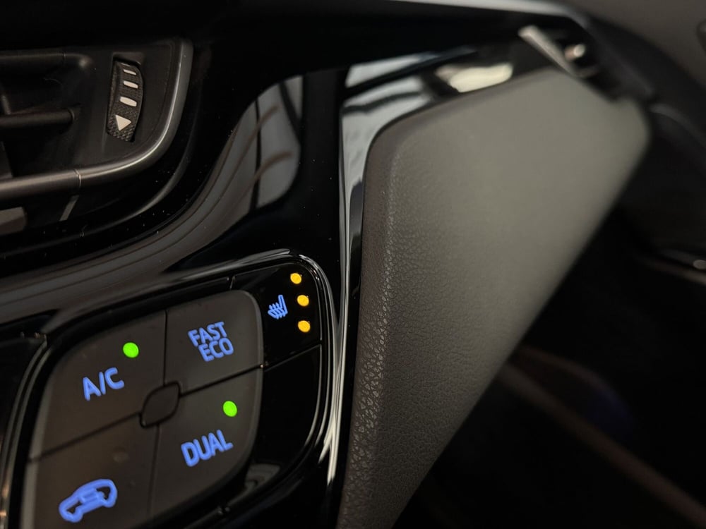 Toyota Toyota C-HR usata a Brescia (13)