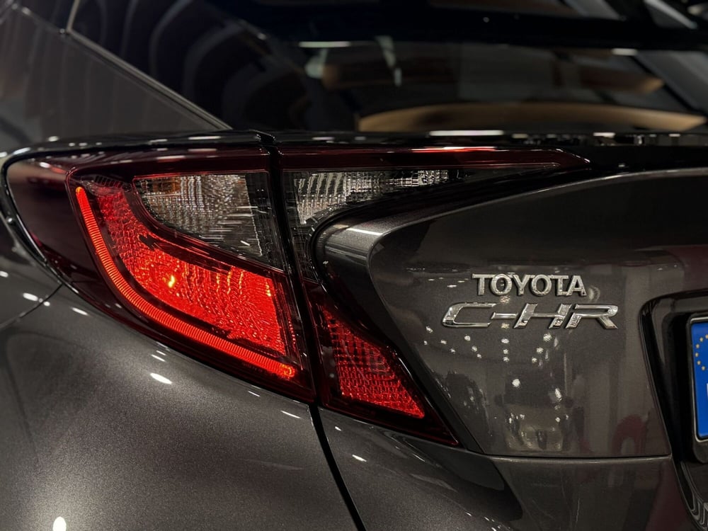 Toyota Toyota C-HR usata a Brescia (6)