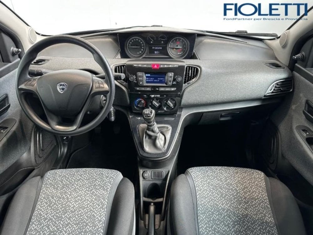 Lancia Ypsilon usata a Brescia (6)